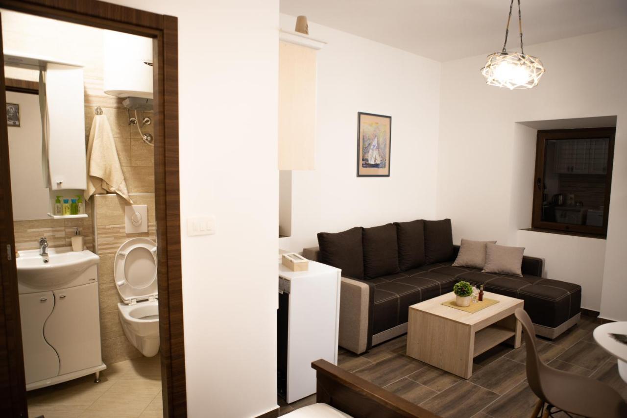 Aleksa Guest House เซทินเจ ภายนอก รูปภาพ