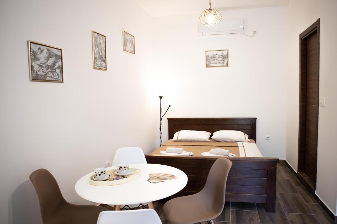 Aleksa Guest House เซทินเจ ภายนอก รูปภาพ