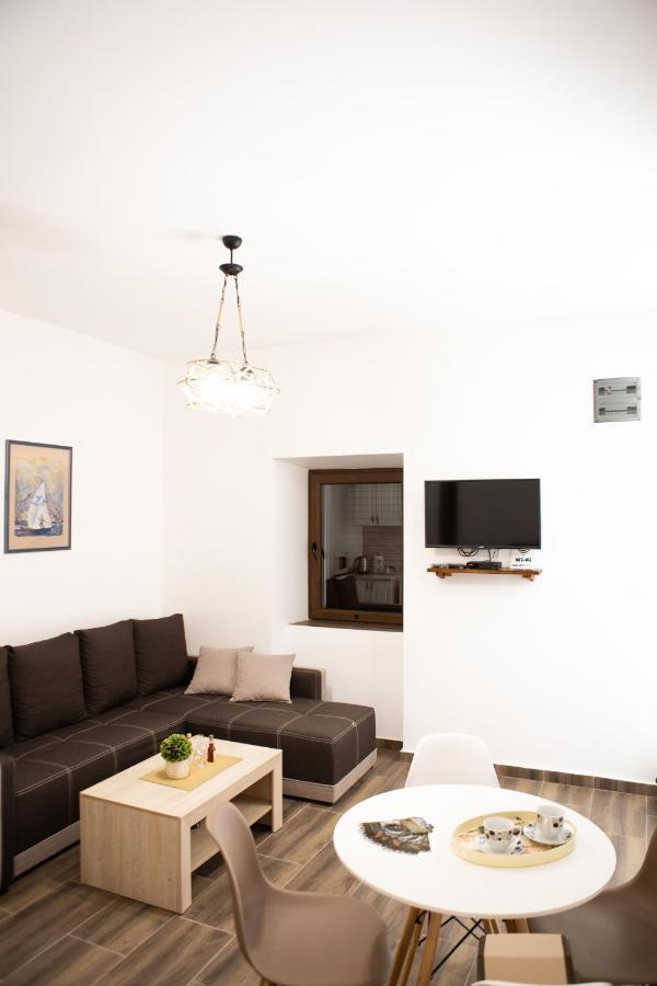 Aleksa Guest House เซทินเจ ภายนอก รูปภาพ